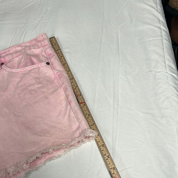 KanCan Pink Shorts Denim Raw Frayed Hem Pockets Womens Size XL Faded Barbiecore - Picture 4 of 10